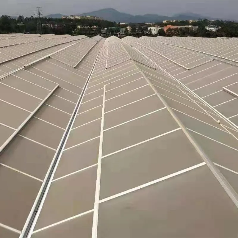 Стеклянная теплица с непрерывным продольным открыванием окон, выполненным по принципу крыльев бабочки (4)