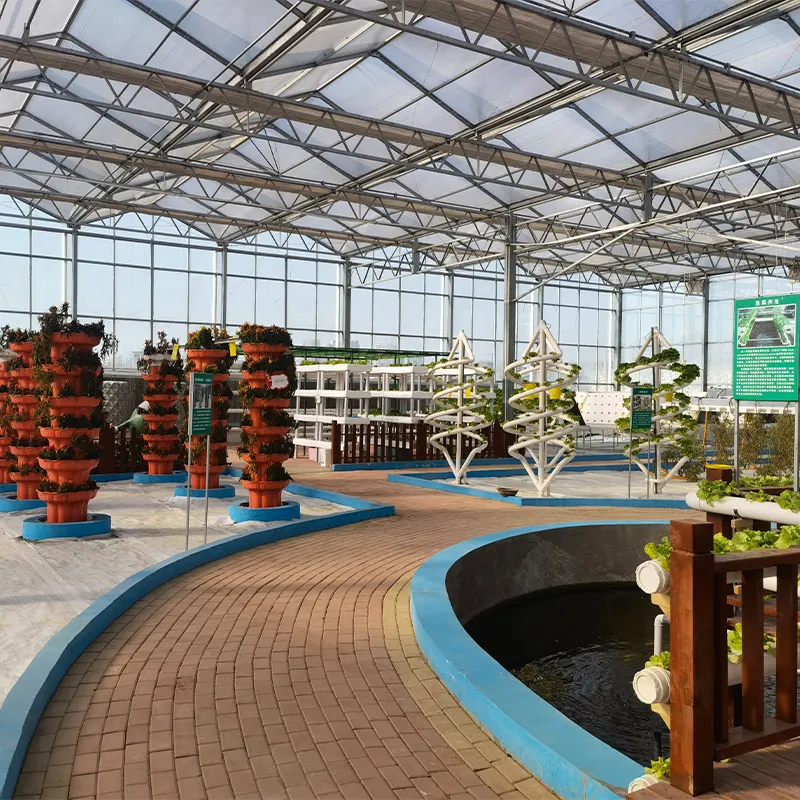 Теплица из сотового поликарбоната для вертикального выращивания (2)